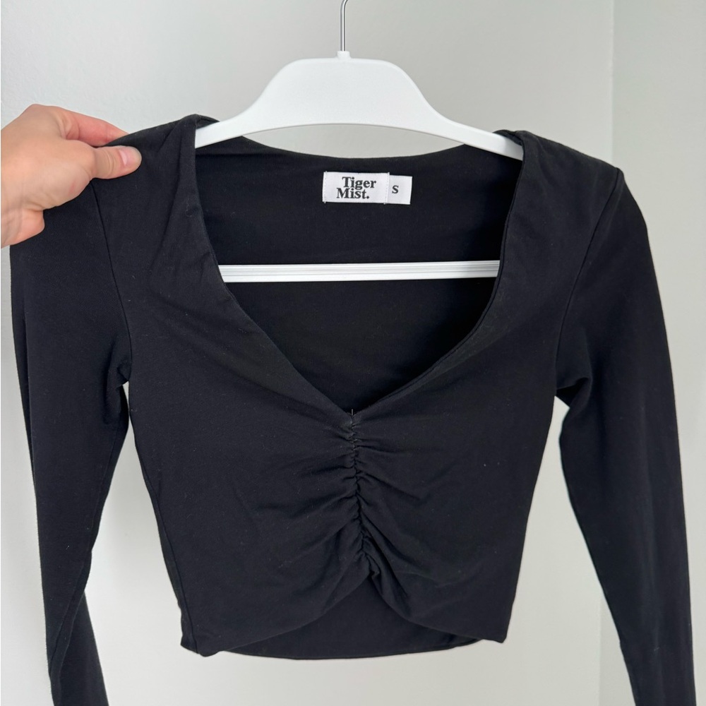 Tiger Mist Black Gathered V-Neck Crop Top
